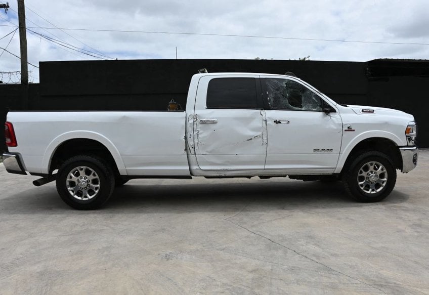 2022 Ram 3500 Laramie - 3C63R3JL1NG347795 photo 6