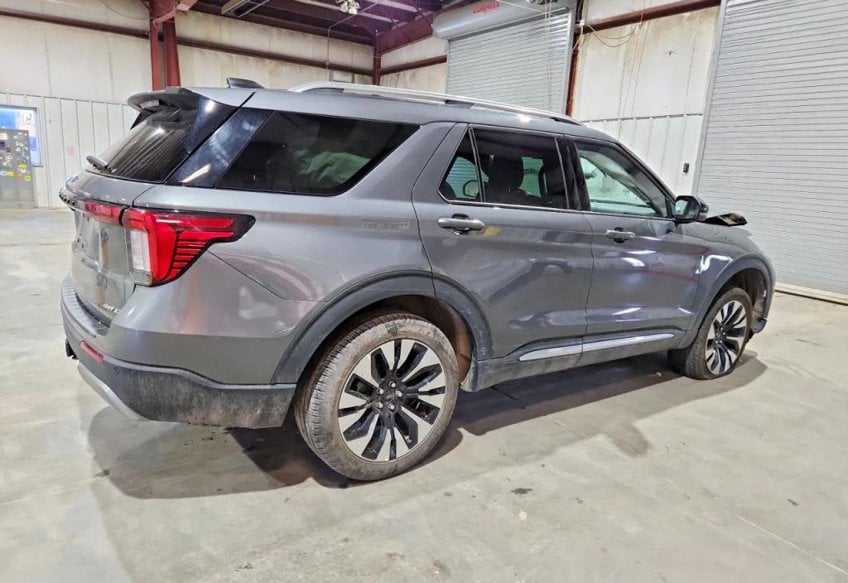 2025 Ford Explorer Platinum - 1FMUK8HH4SGB66807 photo 4