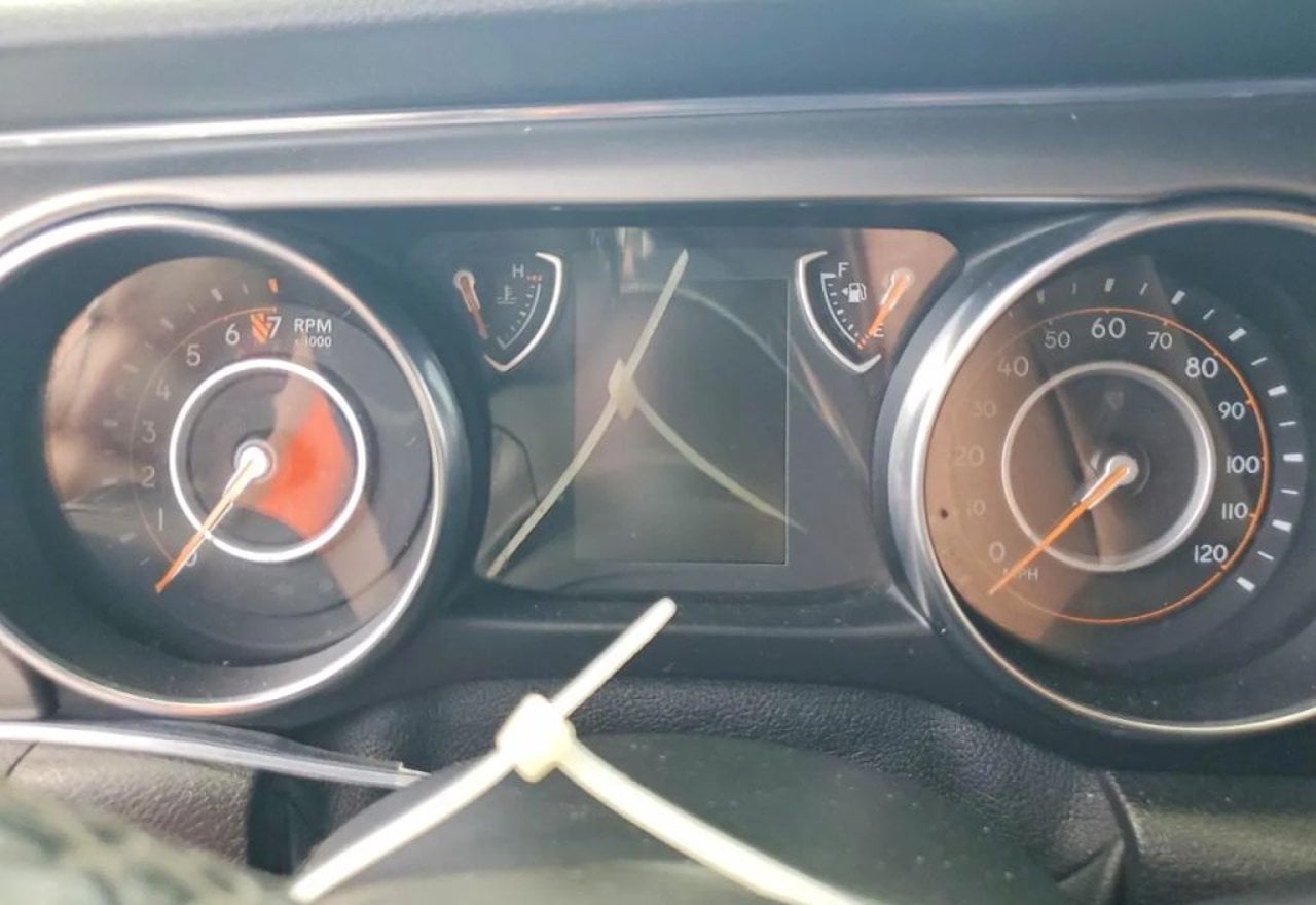 2020 Jeep Gladiator - 1C6HJTAG5LL126409 photo 20