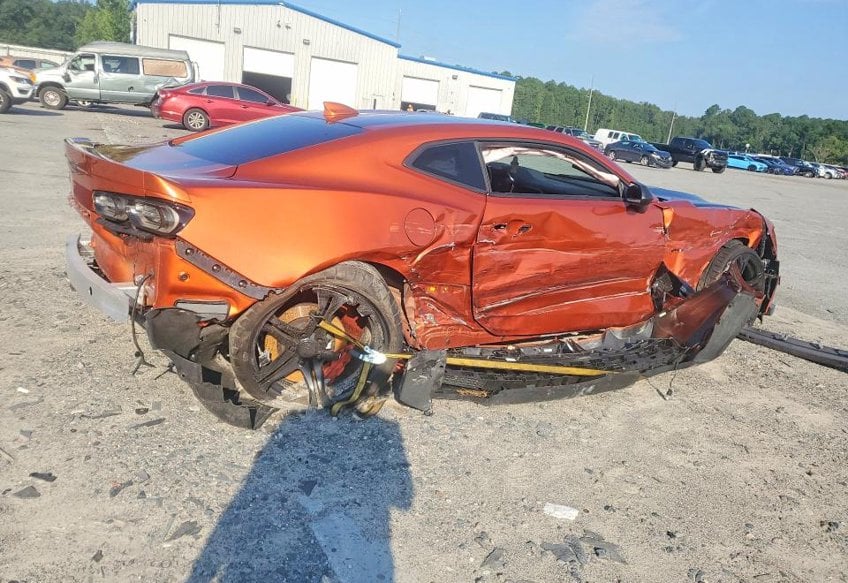 2022 Chevrolet Camaro LT1 - 1G1FE1R71N0131276 photo 4