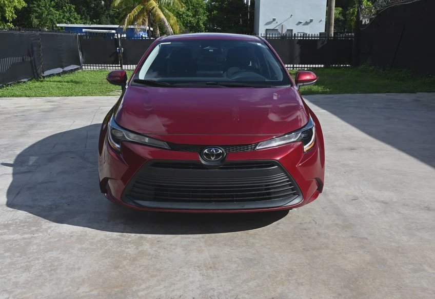 2025 Toyota Corolla LE - 5YFB4MDEXSP308327 photo 2