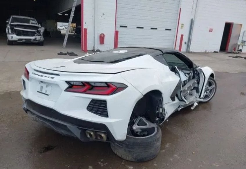 2024 Chevrolet Corvette Stingray - 1G1YA2D41R5123968 photo 3