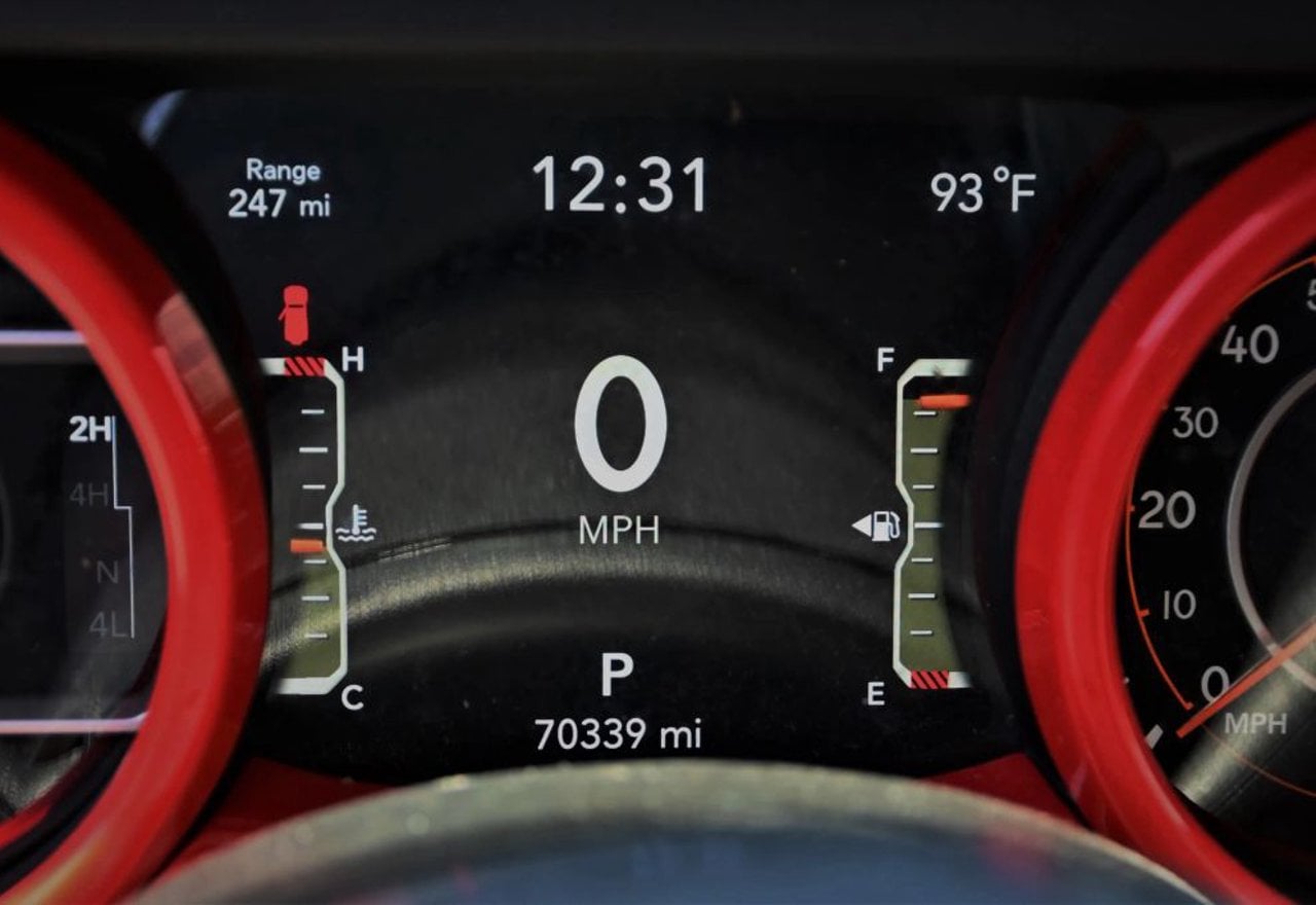 2021 Jeep Wrangler Unlimited Sahara - 1C4HJXEN6MW532689 photo 31