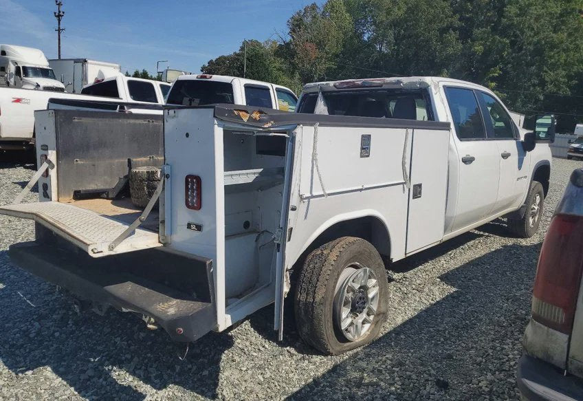 2025 Chevrolet Silverado 2500HD Work Truck - 1GB4ALEYXSF214383 photo 4