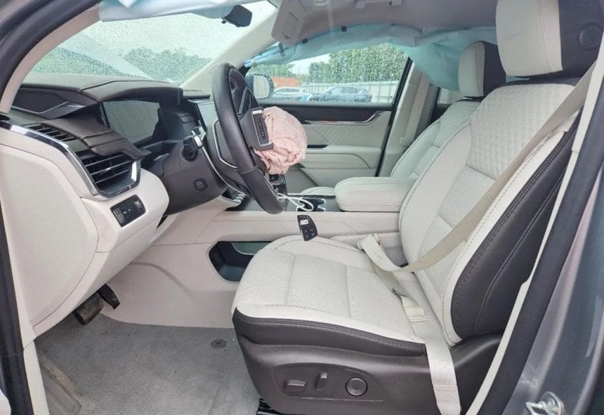 2024 GMC Acadia Denali - 1GKENLKS6RJ182550 photo 8