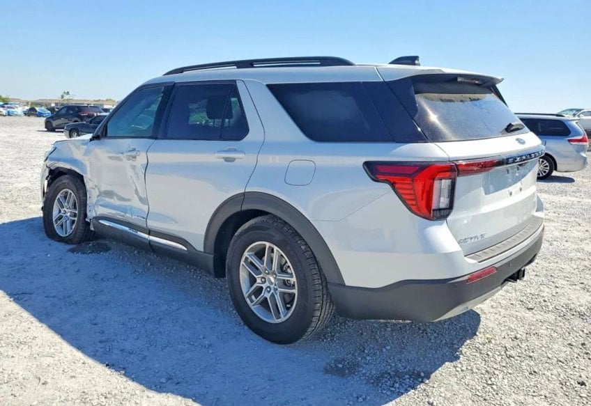 2025 Ford Explorer Active - 1FMUK7DH3SGC58636 photo 4