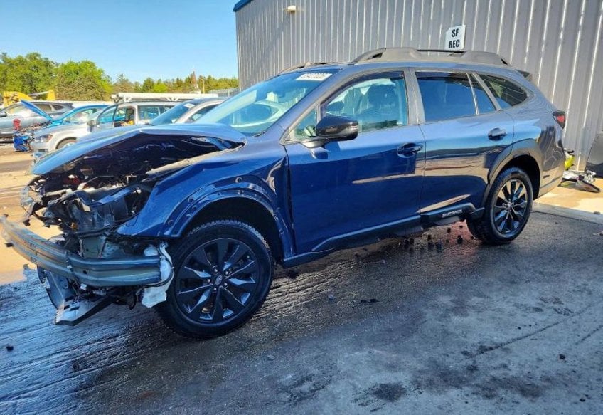 2023 Subaru Outback Onyx Edition - 4S4BTALC8P3165780 photo 2