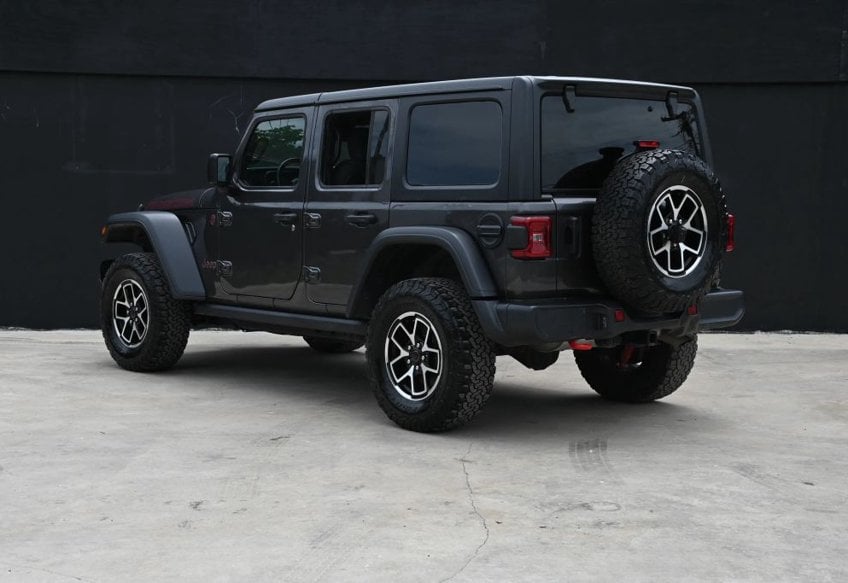 2024 Jeep Wrangler Rubicon - 1C4PJXFG7RW284424 photo 3