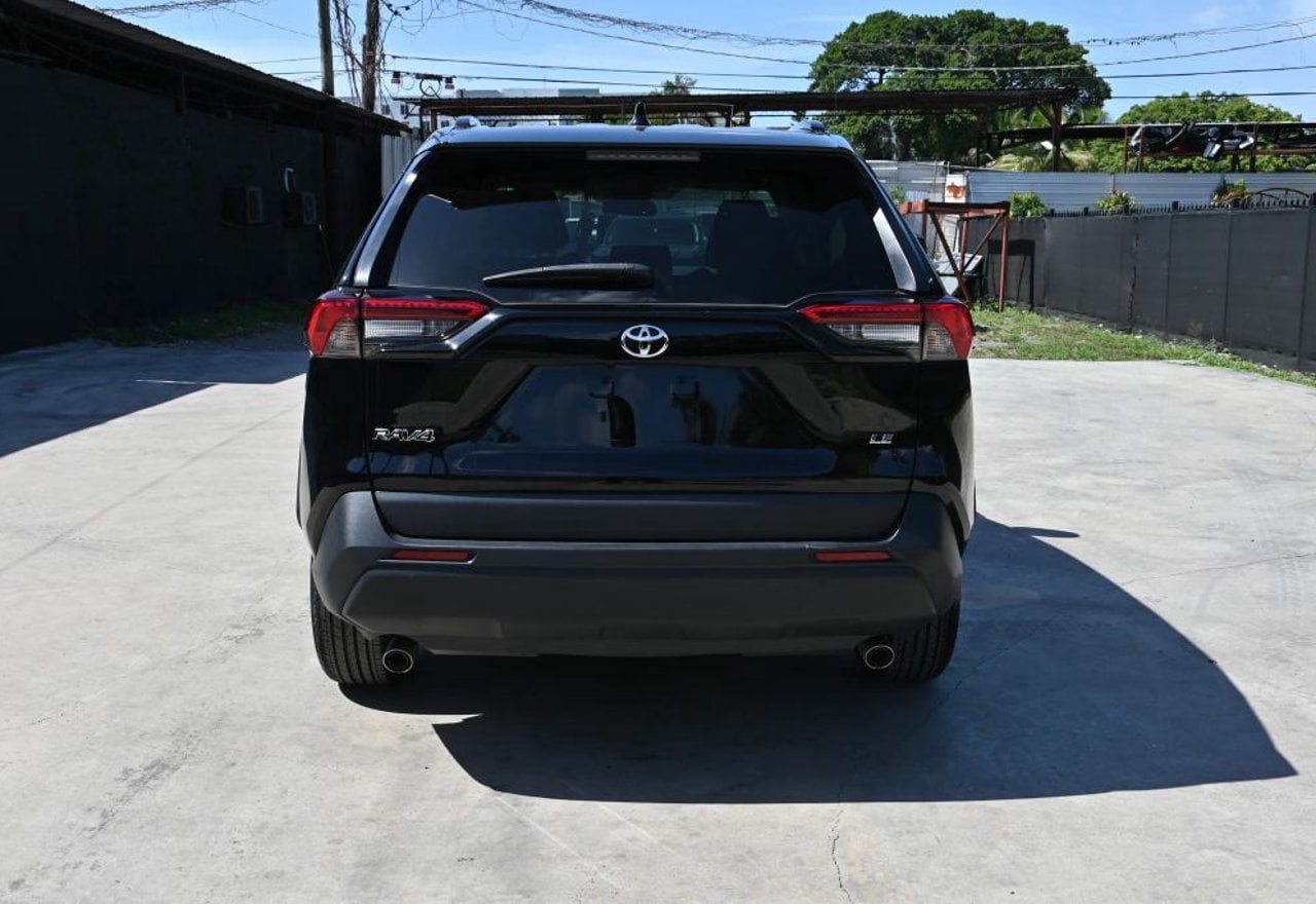2020 Toyota RAV4 LE - 2T3H1RFV7LW083420 photo 22