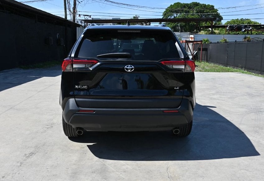 2020 Toyota RAV4 LE - 2T3H1RFV7LW083420 photo 7