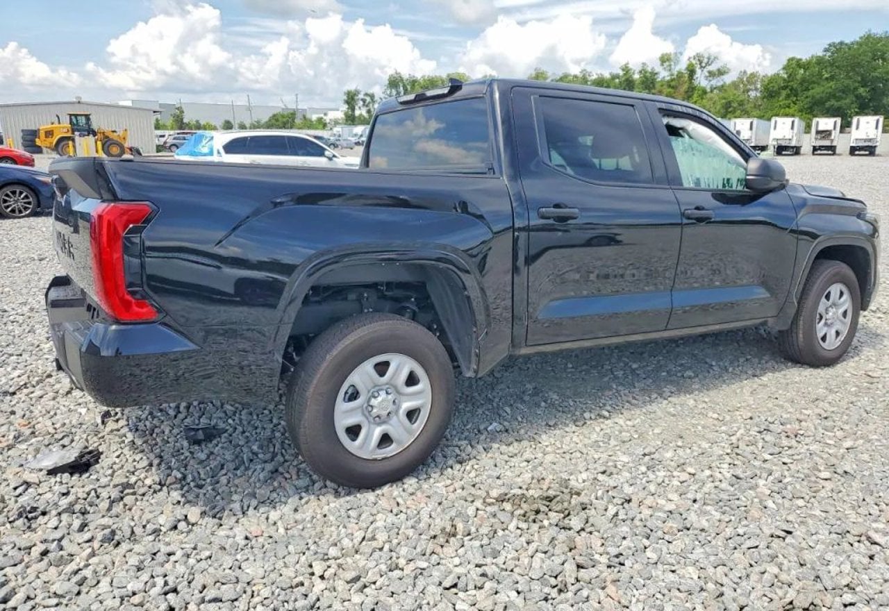 2025 Toyota Tundra SR - 5TFKB5DB8SX327106 photo 13