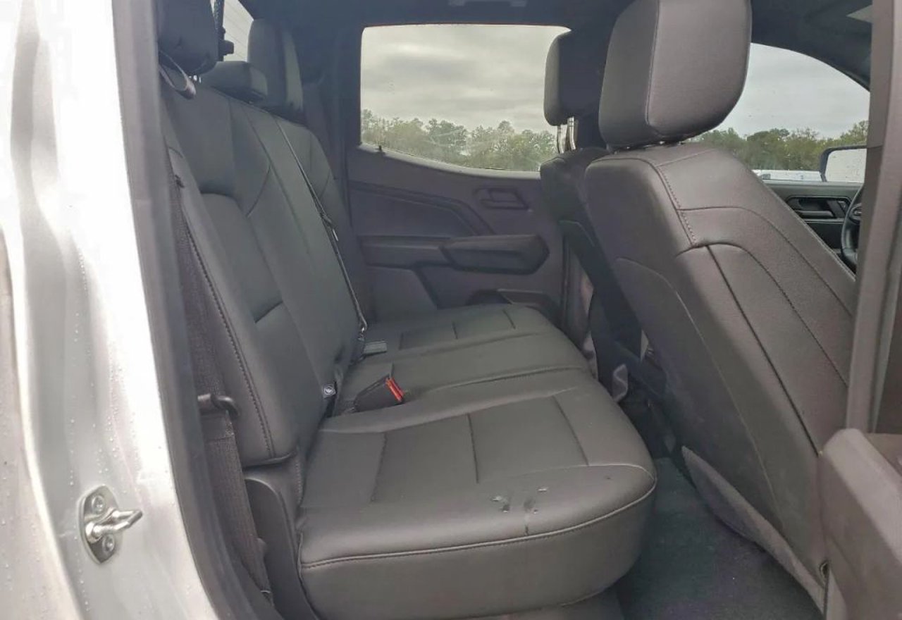 2024 Chevrolet Colorado Trail Boss - 1GCPTEEK5R1283418 photo 20