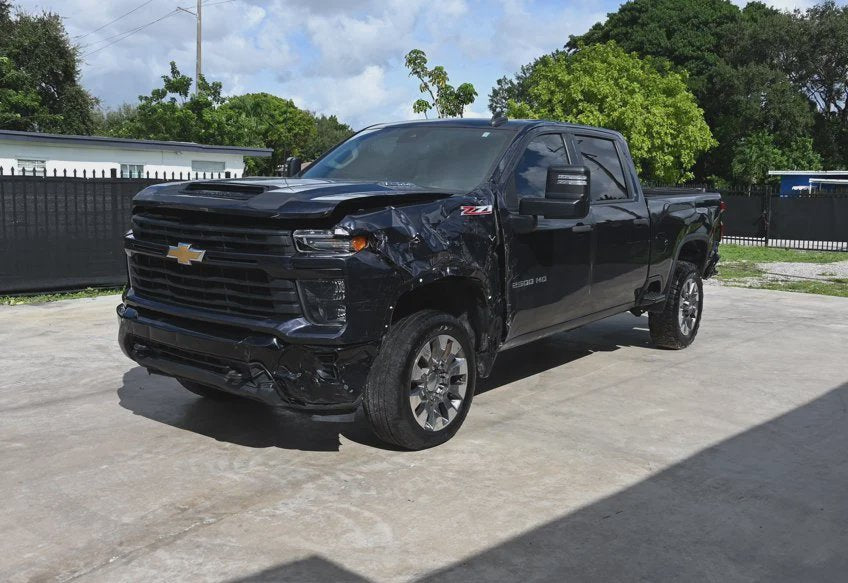 2024 Chevrolet Silverado 2500HD Custom - 1GC4YME7XRF117828 photo 2