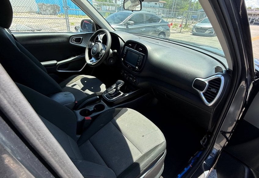 2020 Kia Soul - KNDJ23AU4L7106979 photo 9