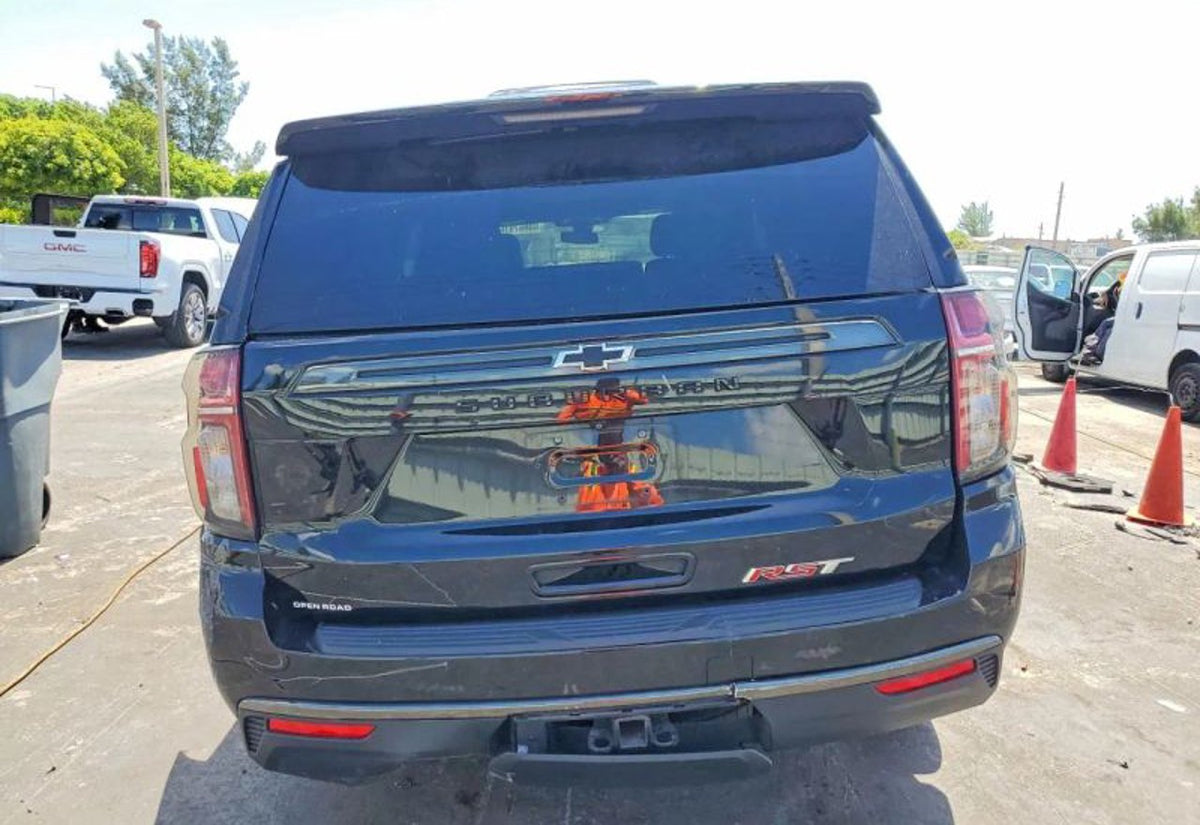 2022 Chevrolet Suburban RST Sport Utility 4D - 1GNSKEKD9NR127484 photo 17