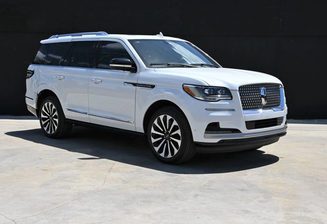 2023 Lincoln Navigator Reserve - 5LMJJ2KG8PEL02715 photo 25
