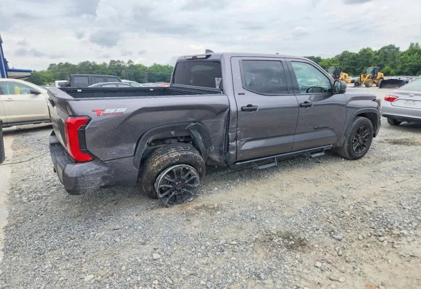 2022 Toyota Tundra SR5 - 5TFLA5AB4NX019379 photo 4