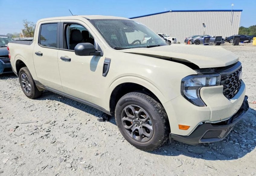 2025 Ford Maverick XLT - 3FTTW8JA3SRB70986 photo 1