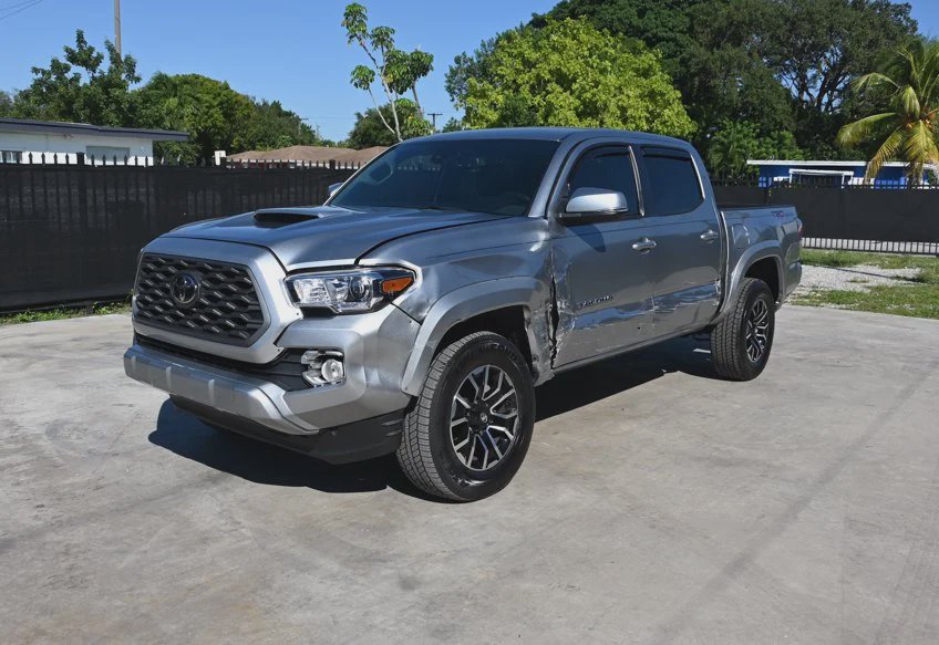 2023 Toyota Tacoma TRD Sport - 3TMAZ5CN2PM216132 photo 3