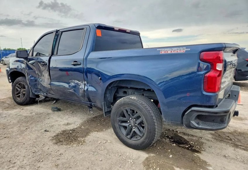 2021 Chevrolet Silverado 1500 LT Trail Boss - 3GCPYFED8MG421973 photo 4