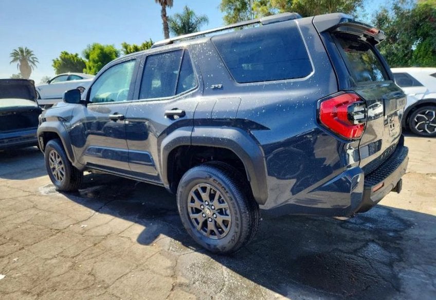 2026 Toyota 4Runner SR5 Sport Utility 4D - JTEVA5AR7T5014932 photo 3
