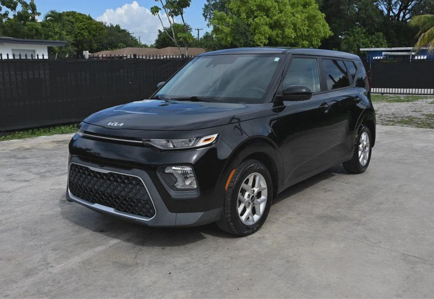 2022 Kia Soul LX Wagon 4D - KNDJ23AU9N7162600 photo 2