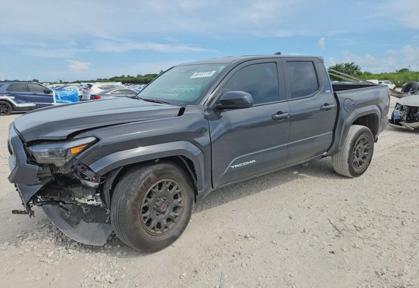 2025 Toyota Tacoma SR5 - 3TMKB5FN1SM045368 photo 2