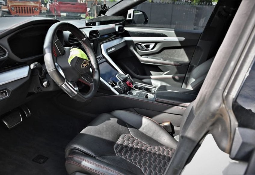 2019 Lamborghini Urus Sport Utility 4D - ZPBUA1ZL7KLA04560 photo 10