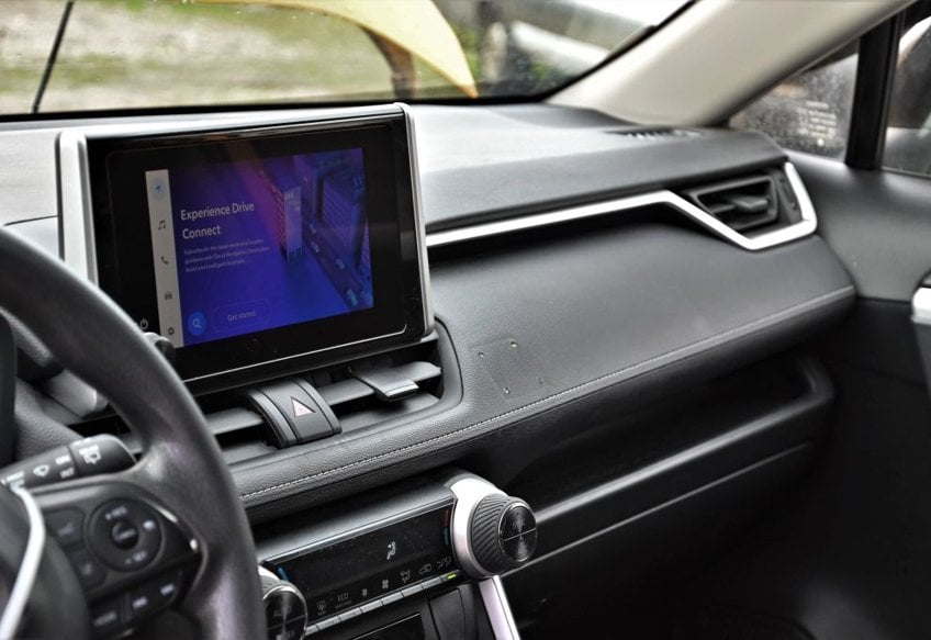 2023 Toyota RAV4 Hybrid LE - JTMLWRFV2PD187036 photo 11