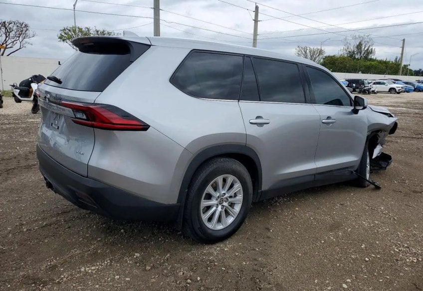 2025 Toyota Grand Highlander Hybrid XLE - 5TDABAA52SS002346 photo 4