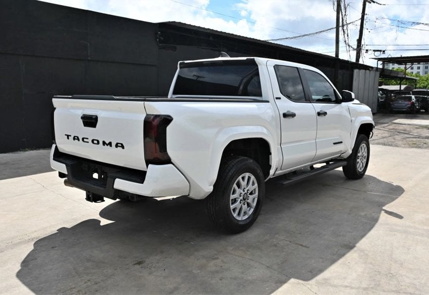 2024 Toyota Tacoma SR5 - 3TMKB5FN8RM017805 photo 4