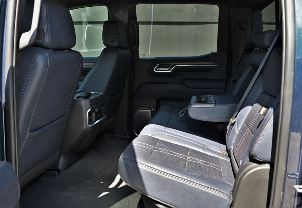 2022 Chevrolet Silverado 1500 High Country - 3GCUDJET5NG585756 photo 47