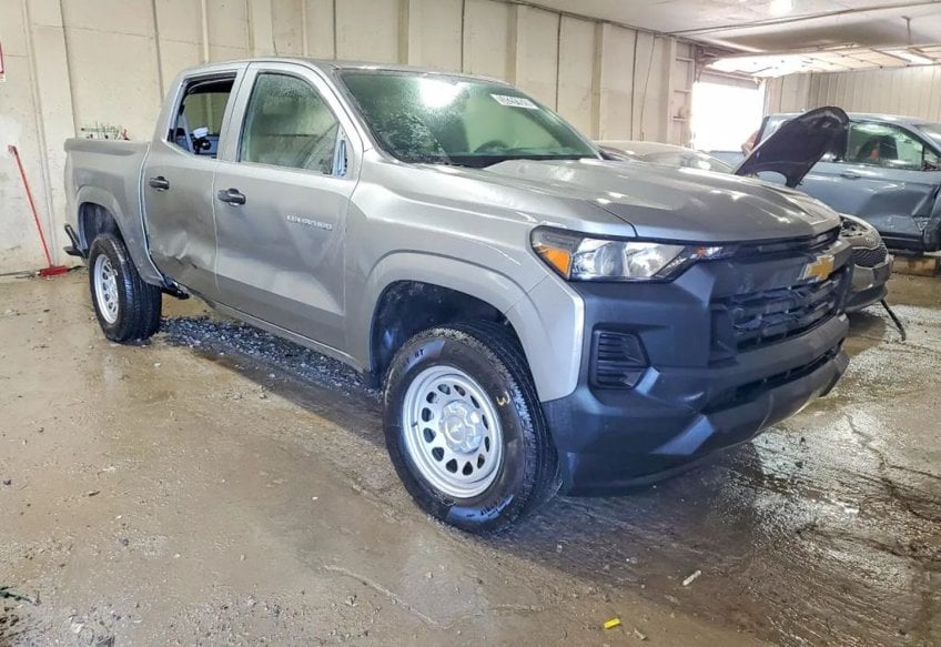 2025 Chevrolet Colorado Work Truck - 1GCPSBEK2S1170615 photo 2