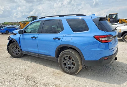 2025 Honda Pilot TrailSport - 5FNYG1H63SB104483 photo 4
