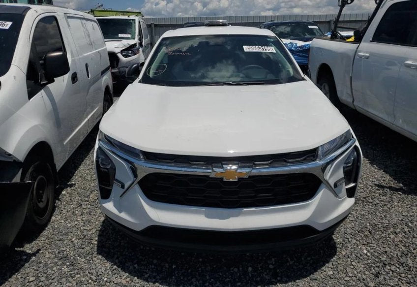 2025 Chevrolet Trax LS - KL77LFEPXSC170394 photo 5