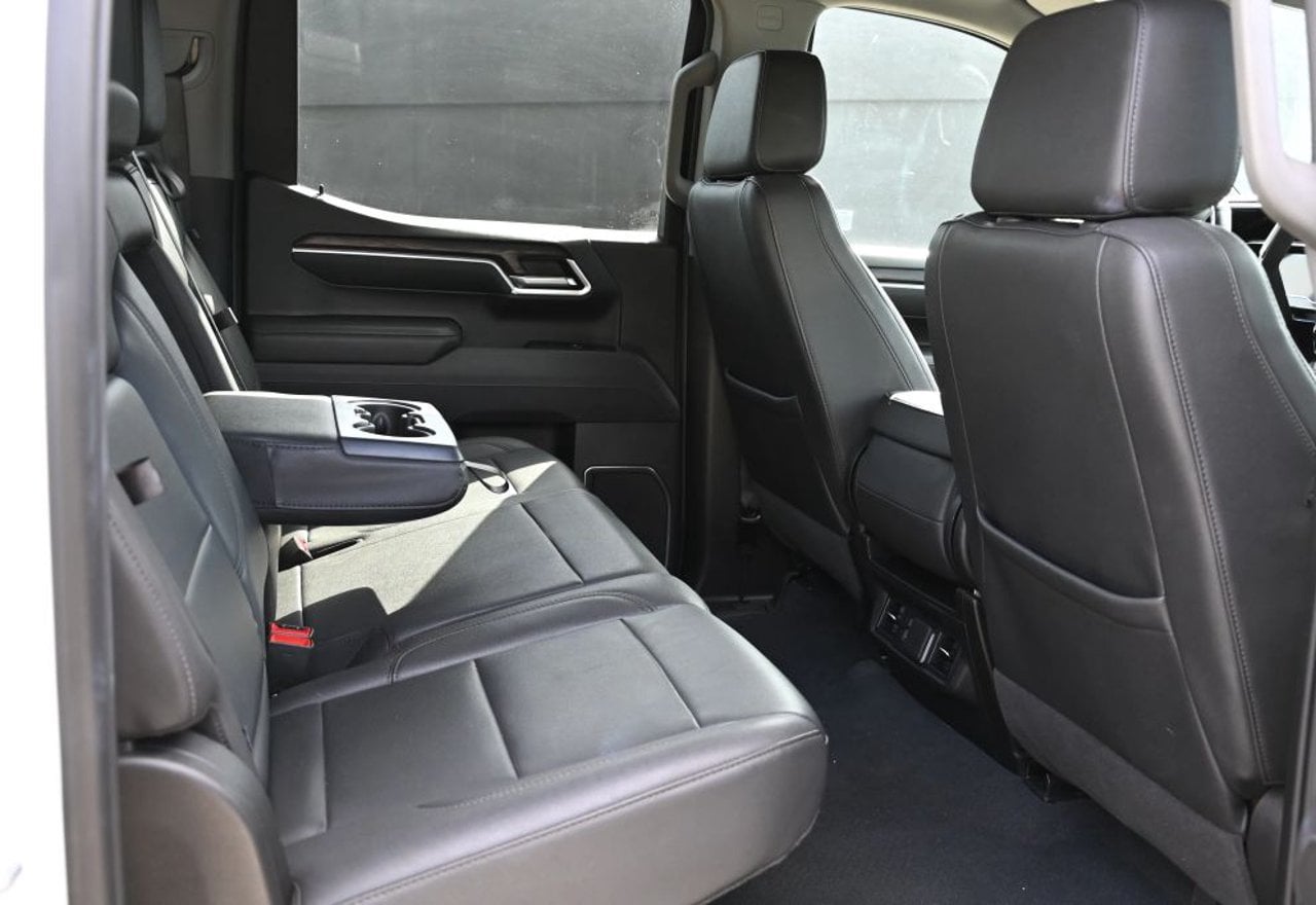 2025 GMC Sierra 1500 SLT - 1GTPHDED9SZ249079 photo 39