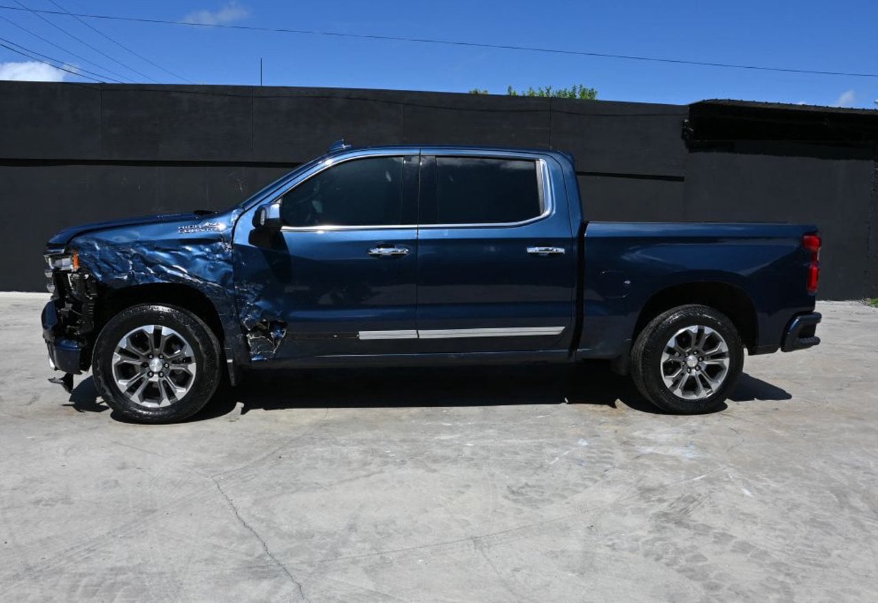 2022 Chevrolet Silverado 1500 High Country - 3GCUDJET5NG585756 photo 32
