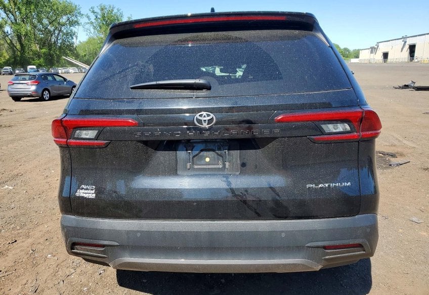 2024 Toyota Grand Highlander Platinum - 5TDAAAB52RS067015 photo 6