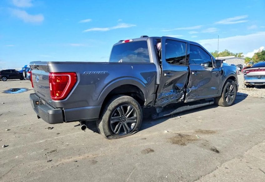 2023 Ford F-150 XLT - 1FTEW1CPXPKD72298 photo 4