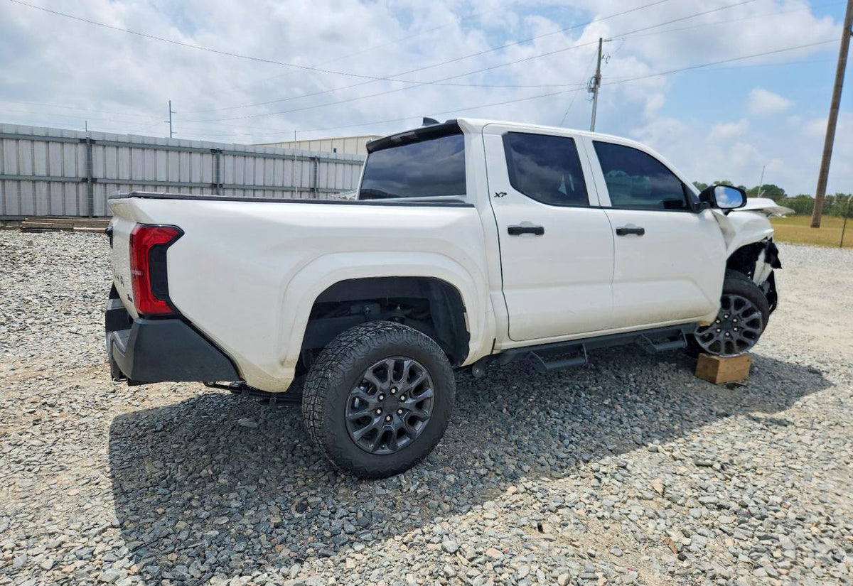 2025 Toyota Tacoma SR - 3TYKD5HN8ST032368 photo 15