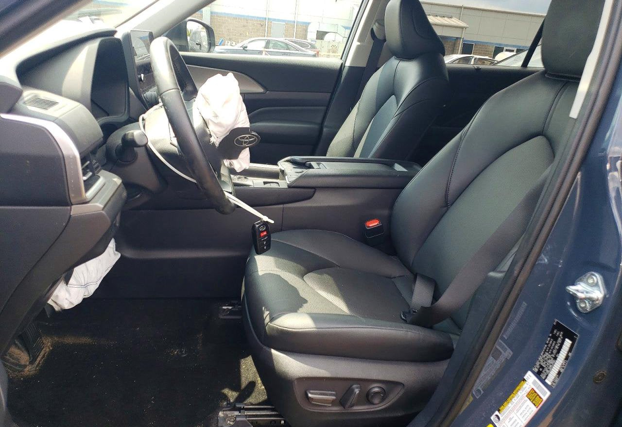 2025 Toyota Grand Highlander XLE - 5TDAAAB53SS077901 photo 19