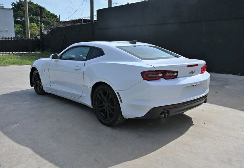 2020 Chevrolet Camaro LT - 1G1FB1RS8L0120012 photo 3