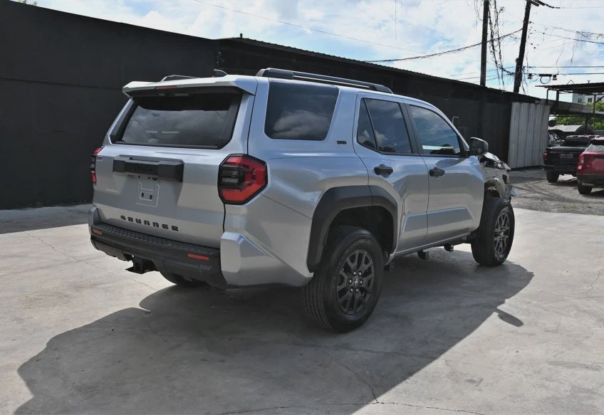 2026 Toyota 4Runner SR5 - JTEVA5AR8T5014003 photo 3