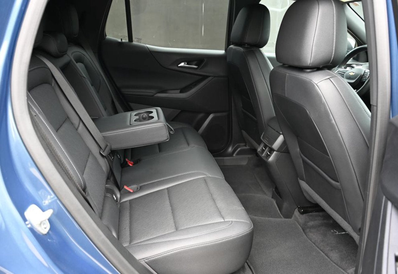 2025 Chevrolet Equinox LT - 3GNAXHEG3SL163565 photo 39