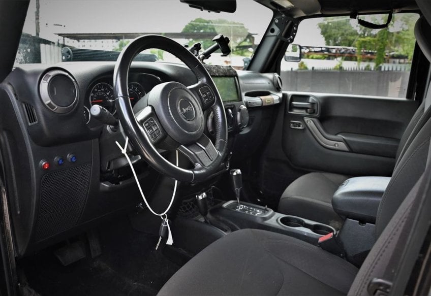 2017 Jeep Wrangler Unlimited Sport - 1C4BJWDG9HL639634 photo 21
