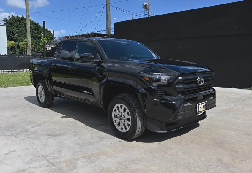 2025 Toyota Tacoma SR5 - 3TMKB5FN5SM041050 photo 3