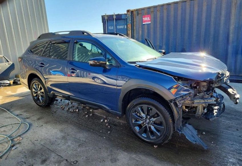 2023 Subaru Outback Onyx Edition - 4S4BTALC8P3165780 photo 1