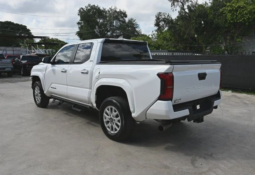 2024 Toyota Tacoma SR5 - 3TYLB5JN8RT059620 photo 4