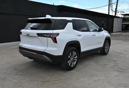2025 Chevrolet Equinox LT - 3GNAXHEGXSL302137 photo 3