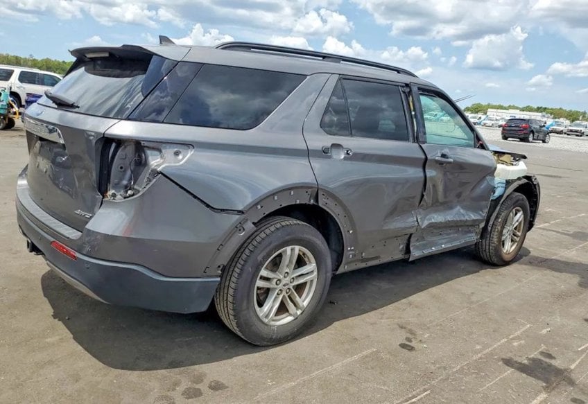 2023 Ford Explorer XLT - 1FMSK8DH6PGA04522 photo 4